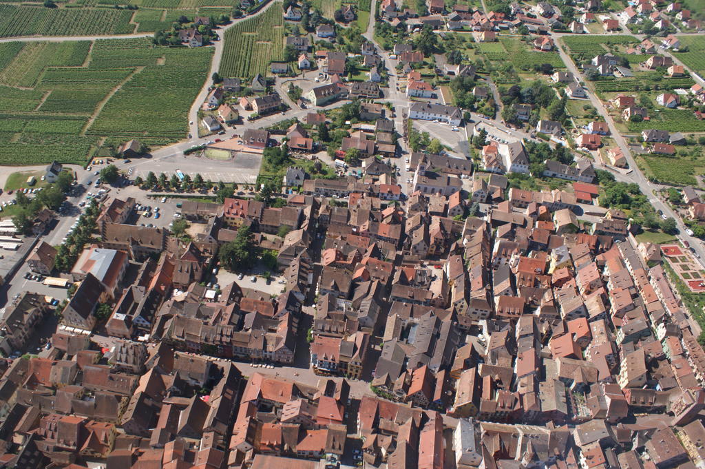Gites Les Bains Риквир Екстериор снимка